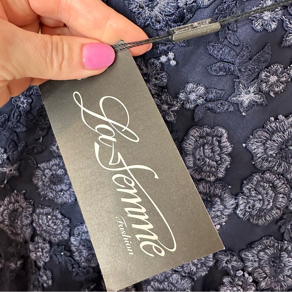 NWT La Femme Size 20 Navy Intricate Lace Long Tulle Gown Plus - Picture 10 of 12